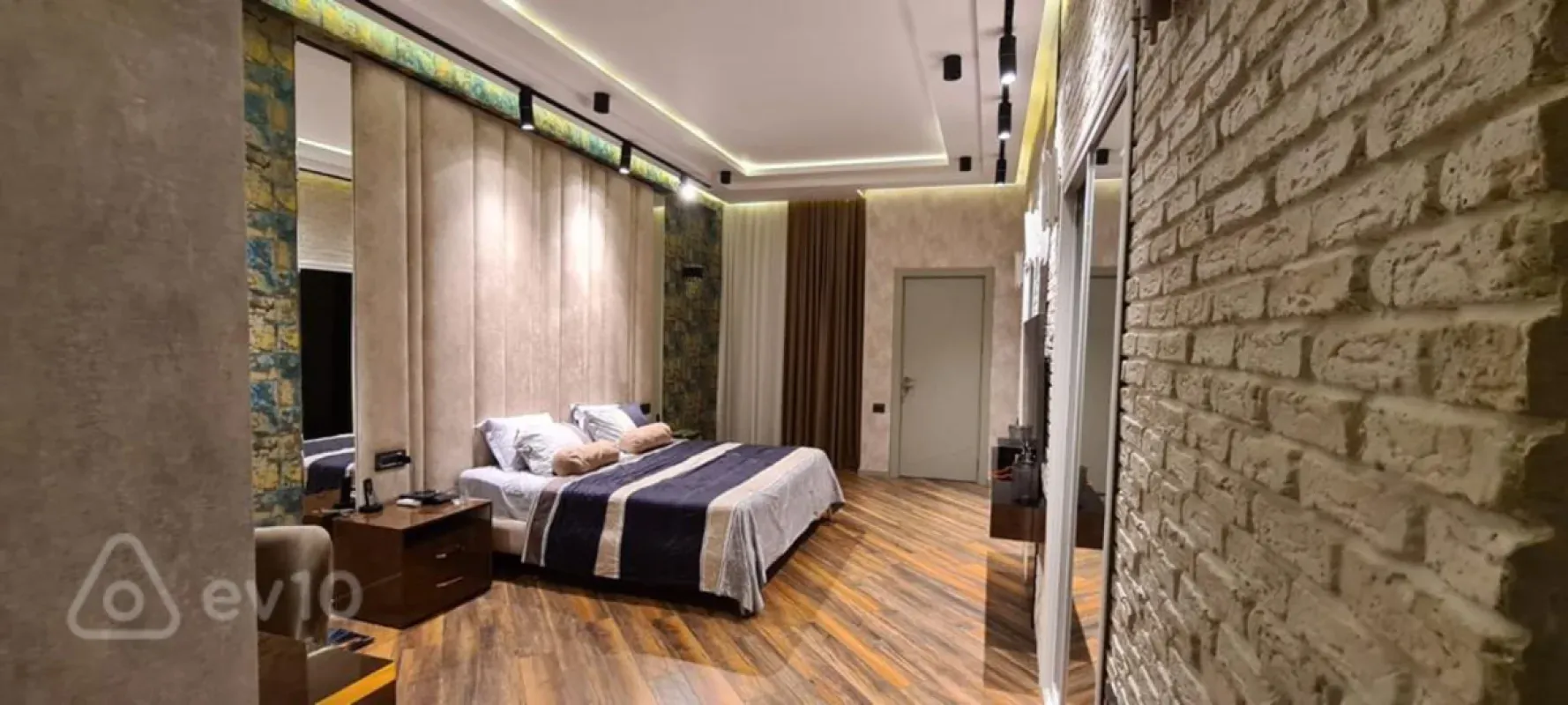 Kirayə verilir 5 otaqlı yeni tikili 250 m²