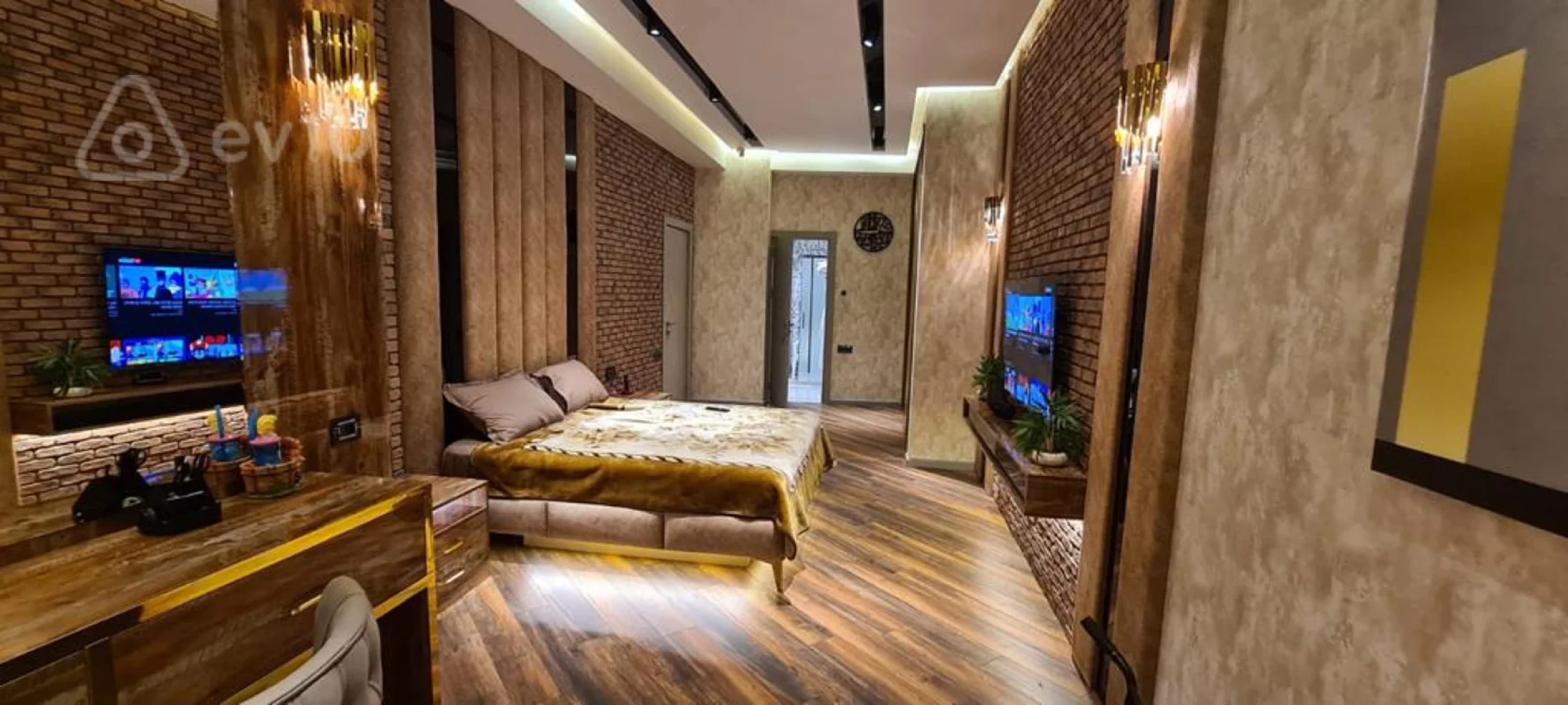 Kirayə verilir 5 otaqlı yeni tikili 250 m²