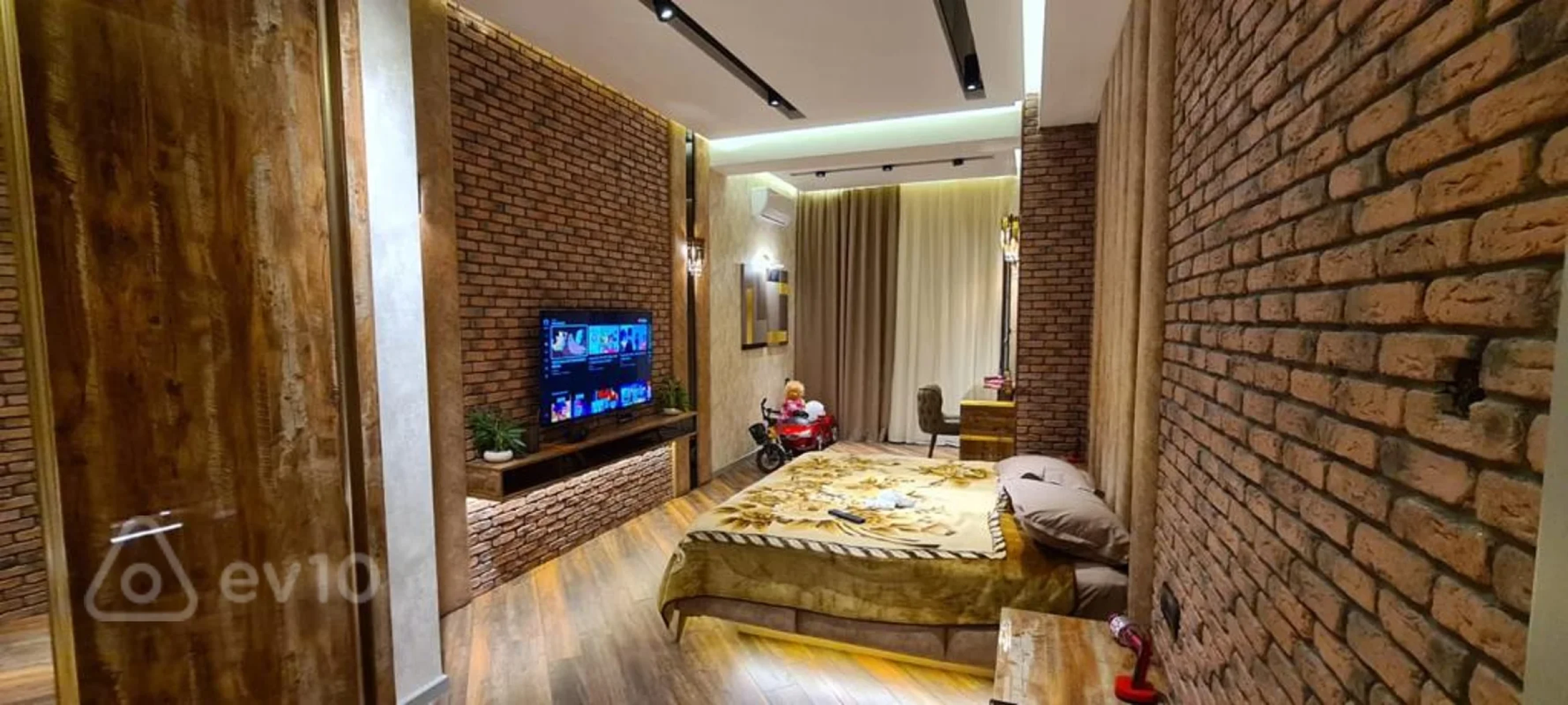 Kirayə verilir 5 otaqlı yeni tikili 250 m²