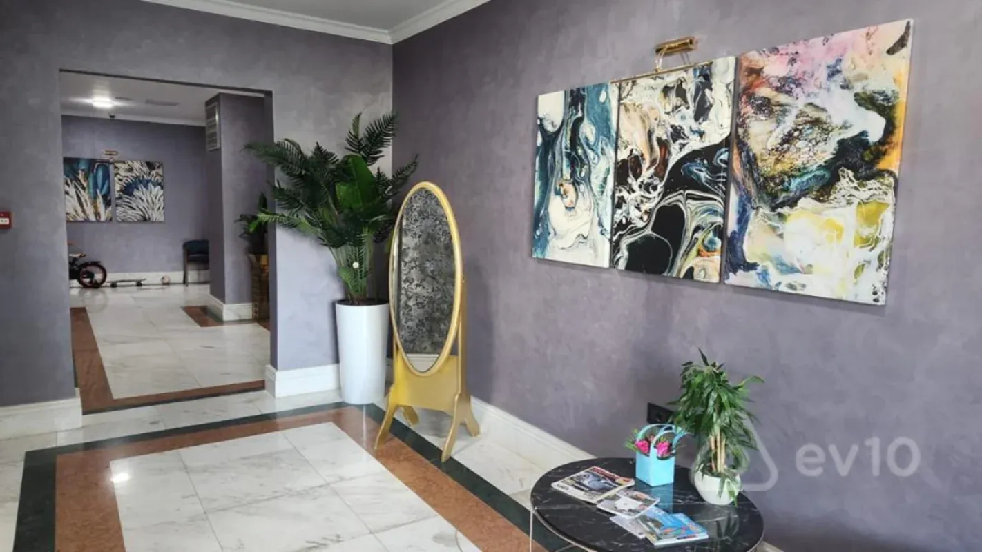 Kirayə verilir 5 otaqlı yeni tikili 250 m²