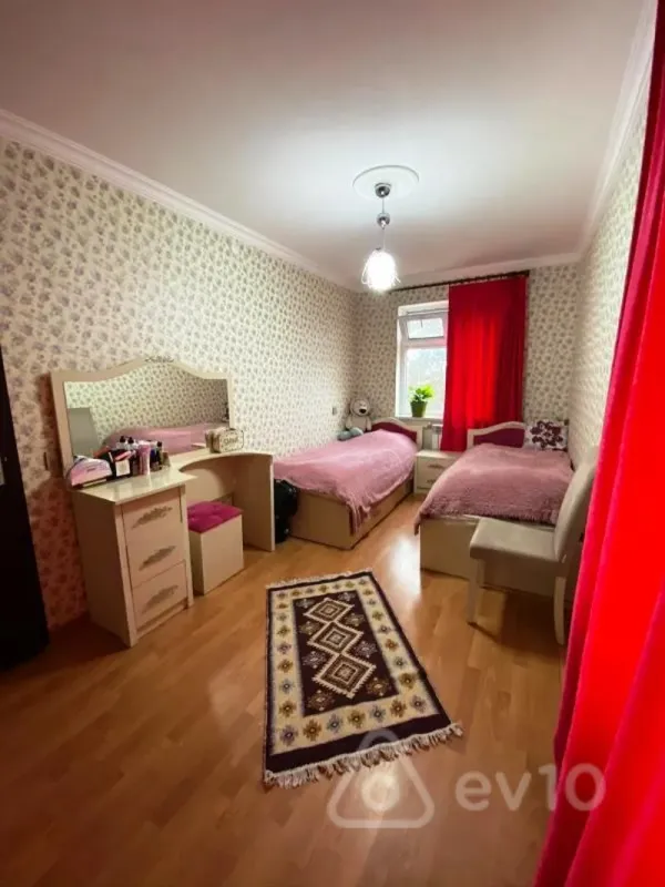 Satılır 3 otaqlı köhnə tikili 55 m²