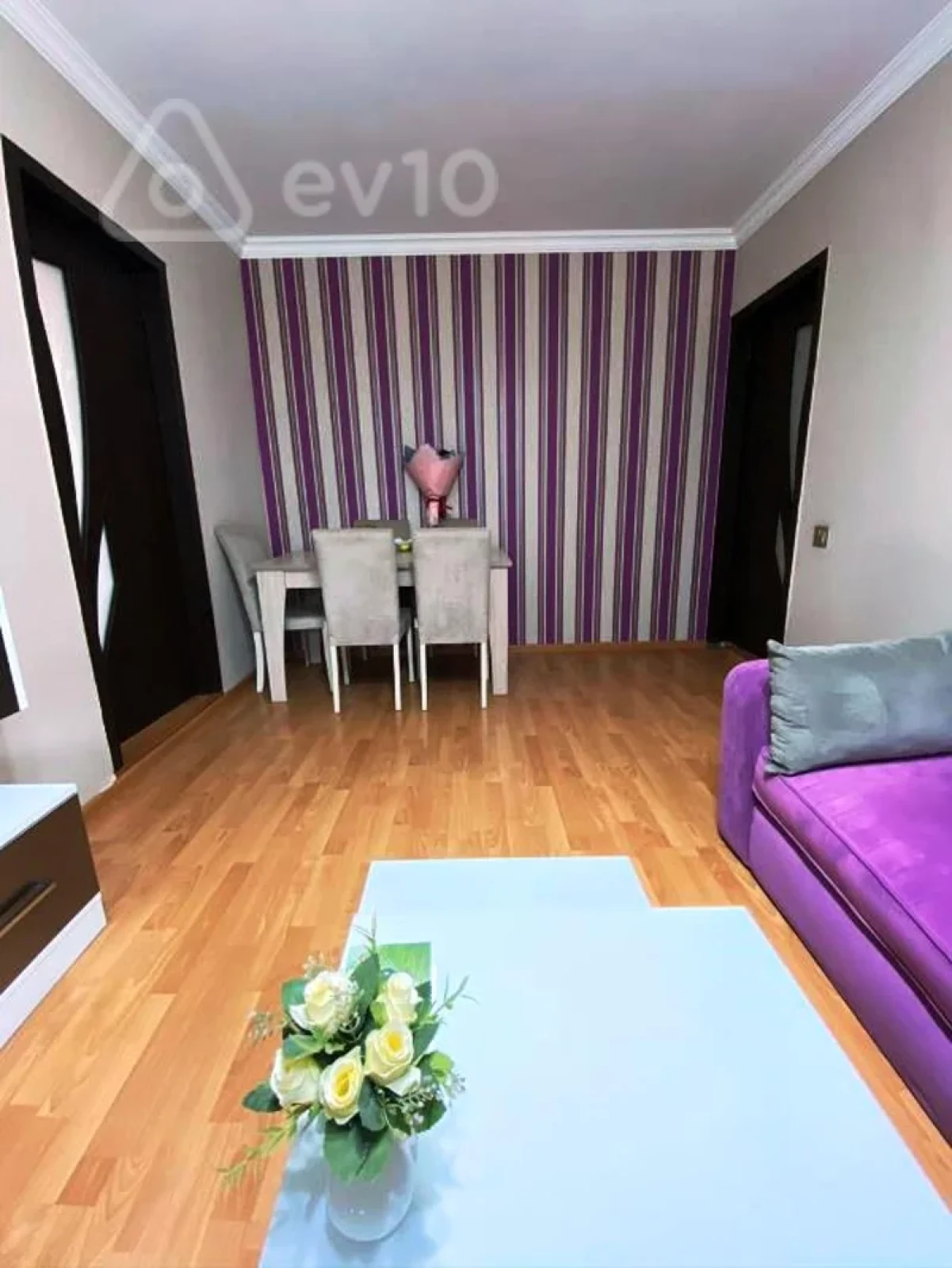 Satılır 3 otaqlı köhnə tikili 55 m²