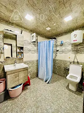 Satılır 4 otaqlı köhnə tikili 110 m²