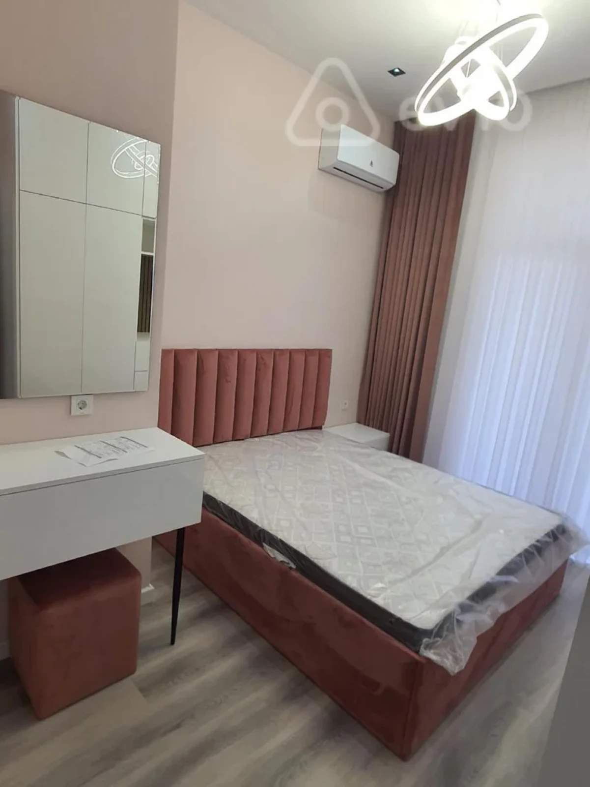 Satılır 2 otaqlı yeni tikili 50 m²