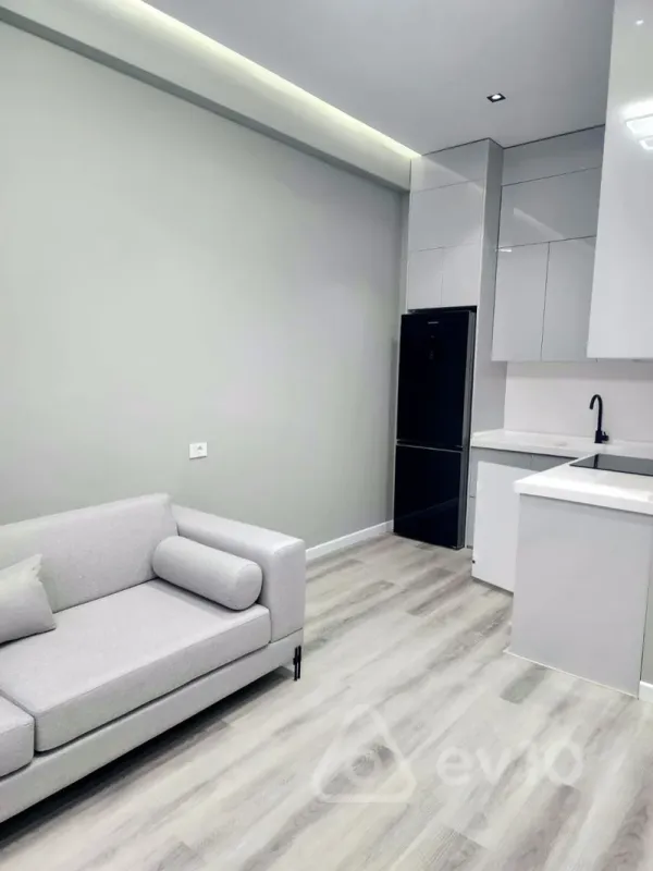 Satılır 2 otaqlı yeni tikili 50 m²