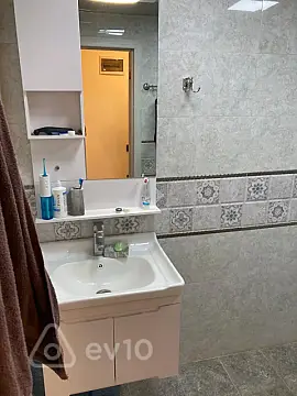 Kirayə verilir 2 otaqlı köhnə tikili 45 m²