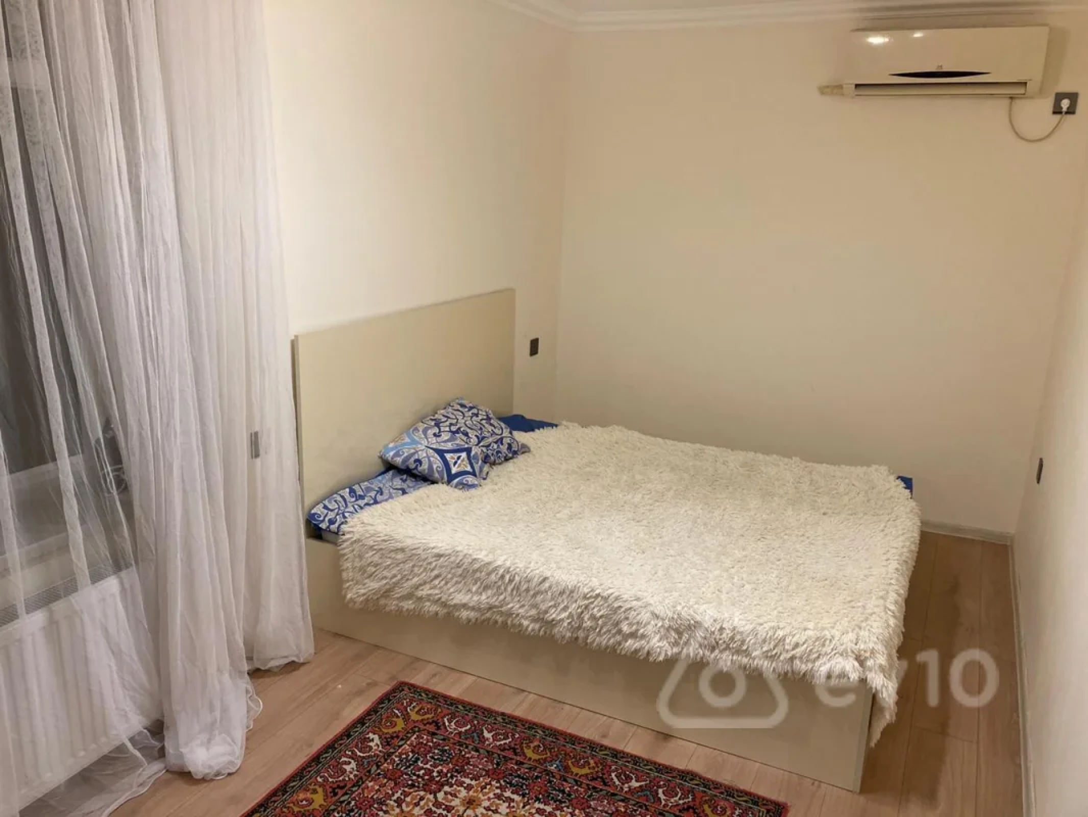 Kirayə verilir 2 otaqlı köhnə tikili 45 m²