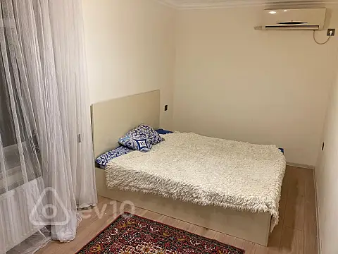 Kirayə verilir 2 otaqlı köhnə tikili 50 m²