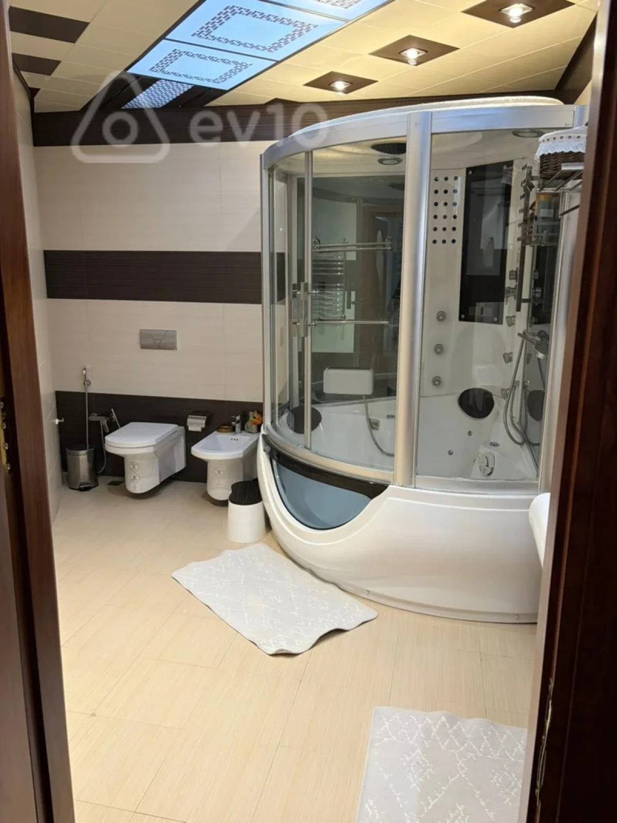 Kirayə verilir 4 otaqlı yeni tikili 200 m²