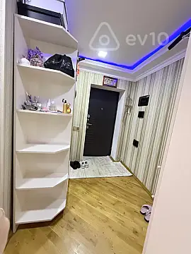Satılır 2 otaqlı köhnə tikili 65 m²