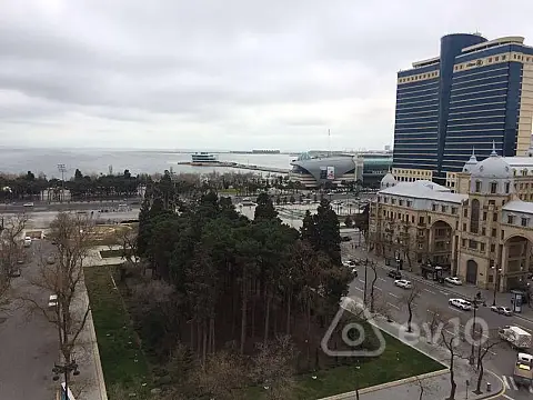 Kirayə verilir 3 otaqlı köhnə tikili 110 m² — Bakı, Səbail 3 otaq 110.00 m²