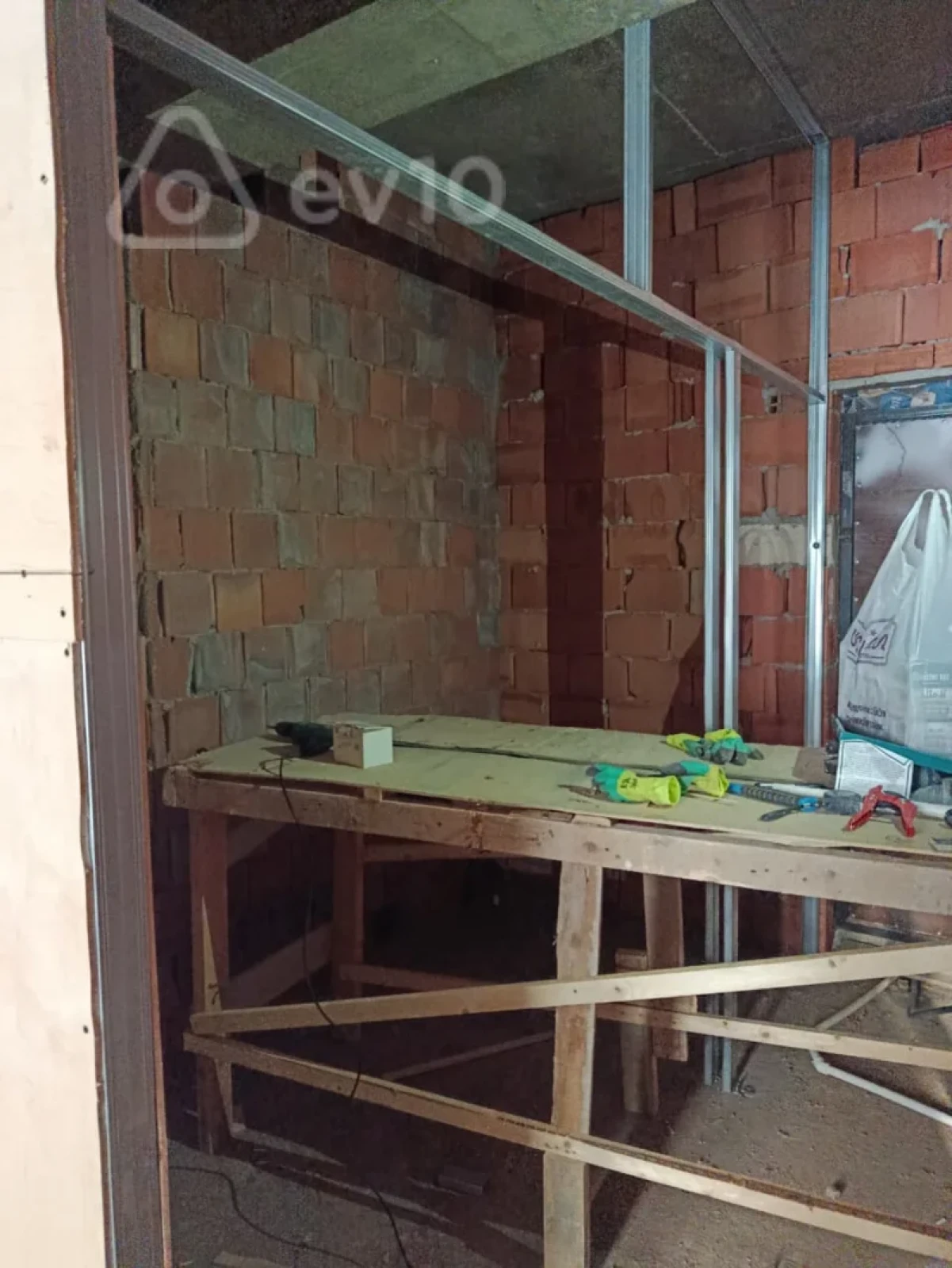 Satılır 2 otaqlı yeni tikili 58.5 m²