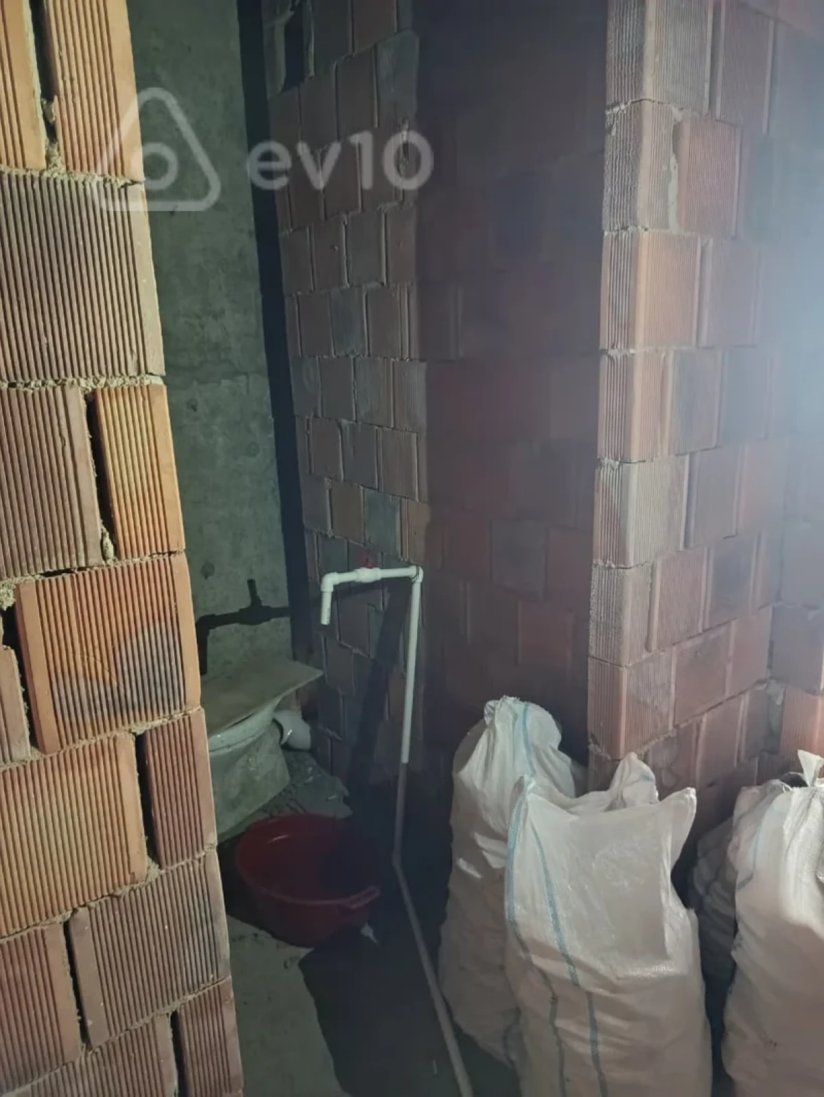 Satılır 2 otaqlı yeni tikili 58.5 m²