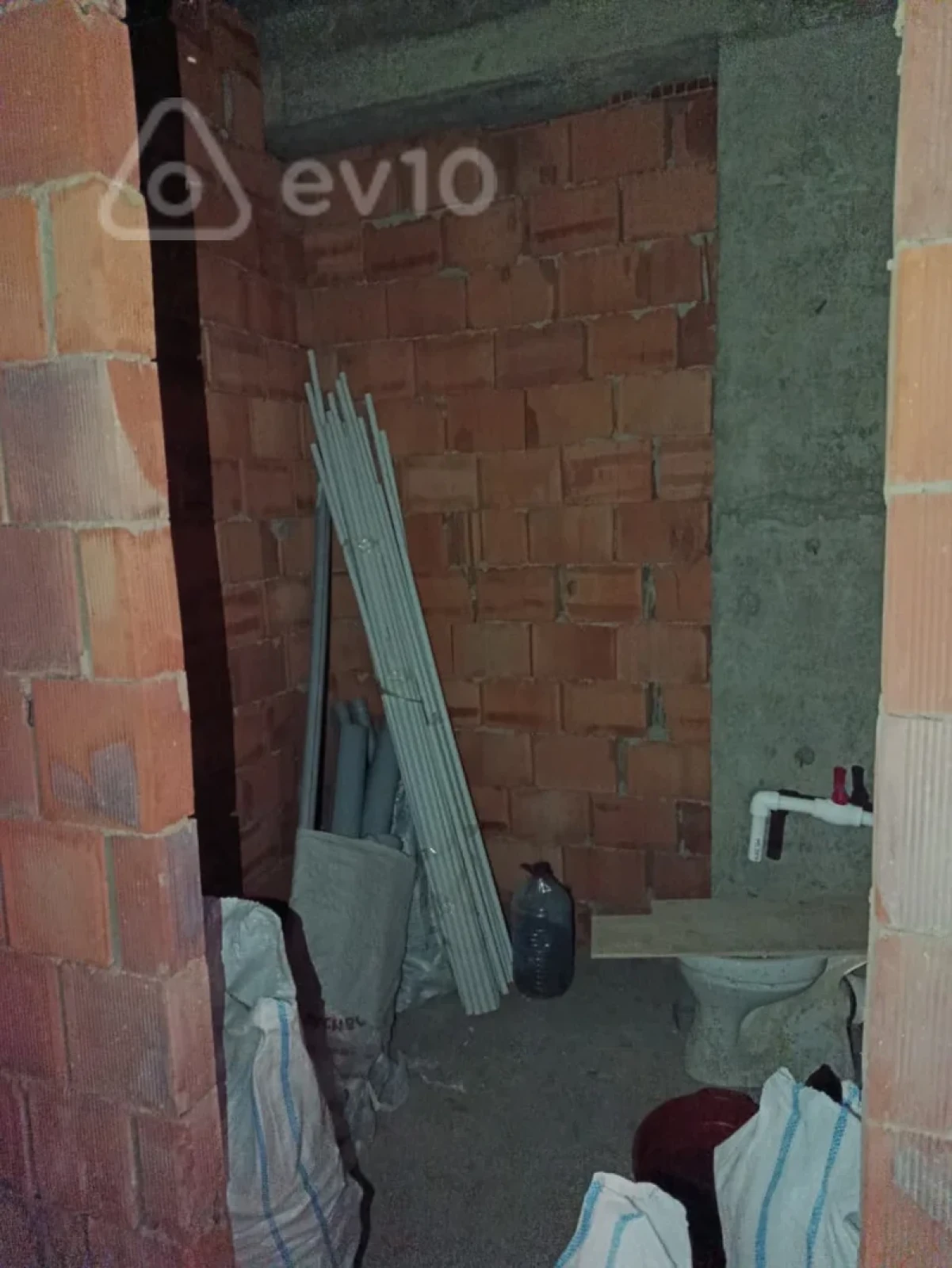 Satılır 2 otaqlı yeni tikili 58.5 m²