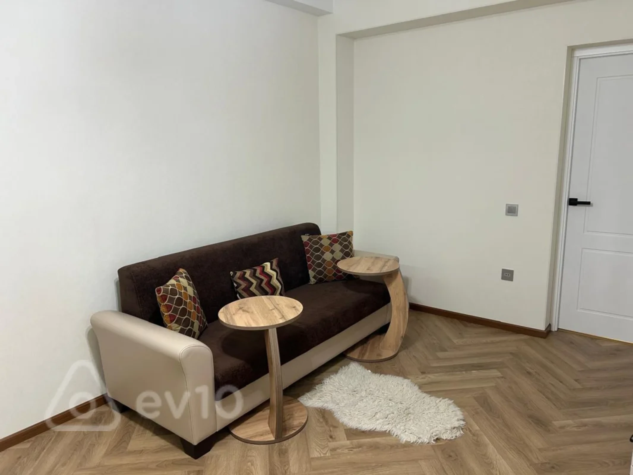 Kirayə verilir 1 otaqlı yeni tikili 43 m²