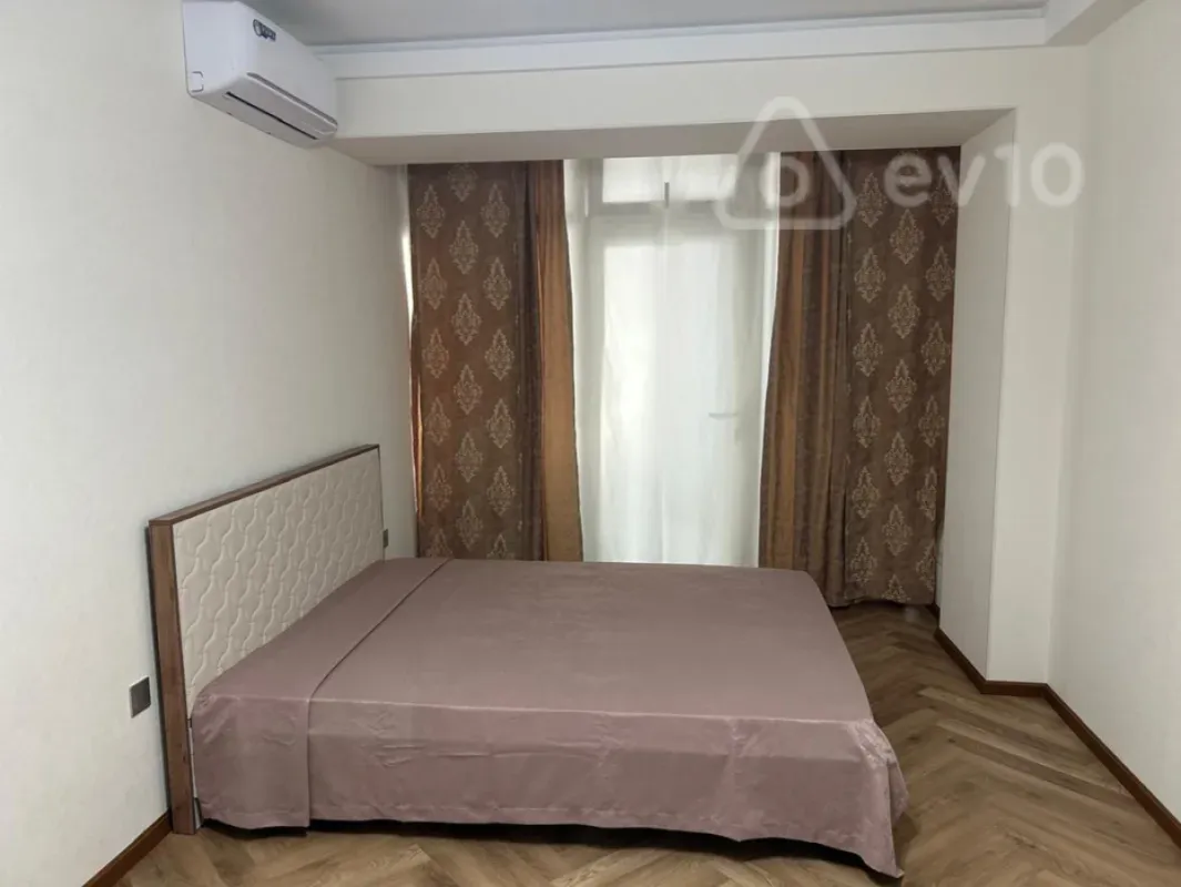 Kirayə verilir 1 otaqlı yeni tikili 43 m²