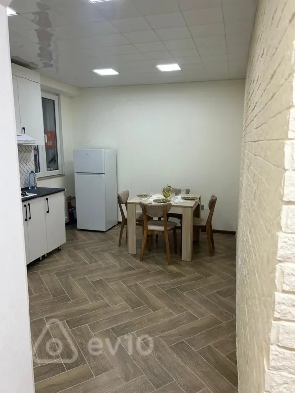 Kirayə verilir 1 otaqlı yeni tikili 43 m²