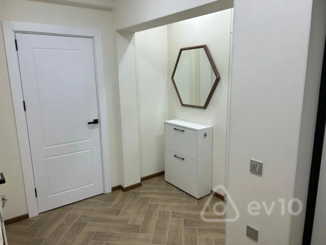 Kirayə verilir 1 otaqlı yeni tikili 43 m²