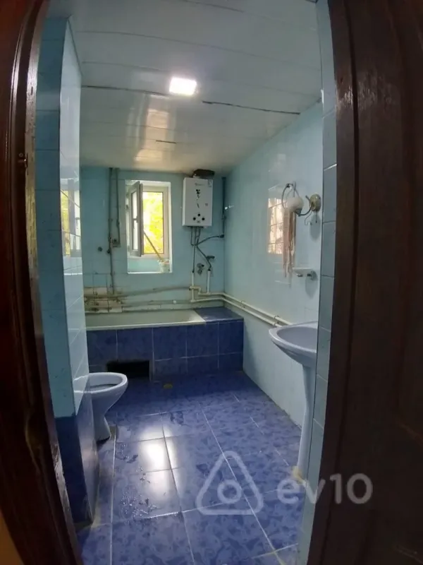 Satılır 3 otaqlı köhnə tikili 67 m²