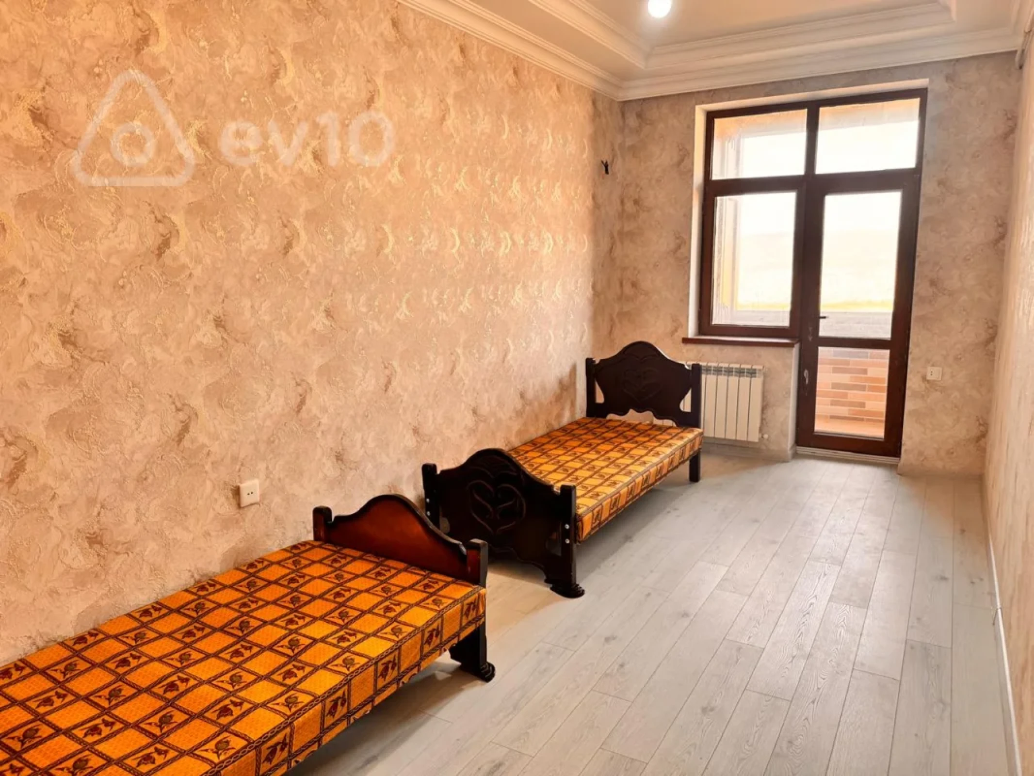 Kirayə verilir 2 otaqlı yeni tikili 93 m²