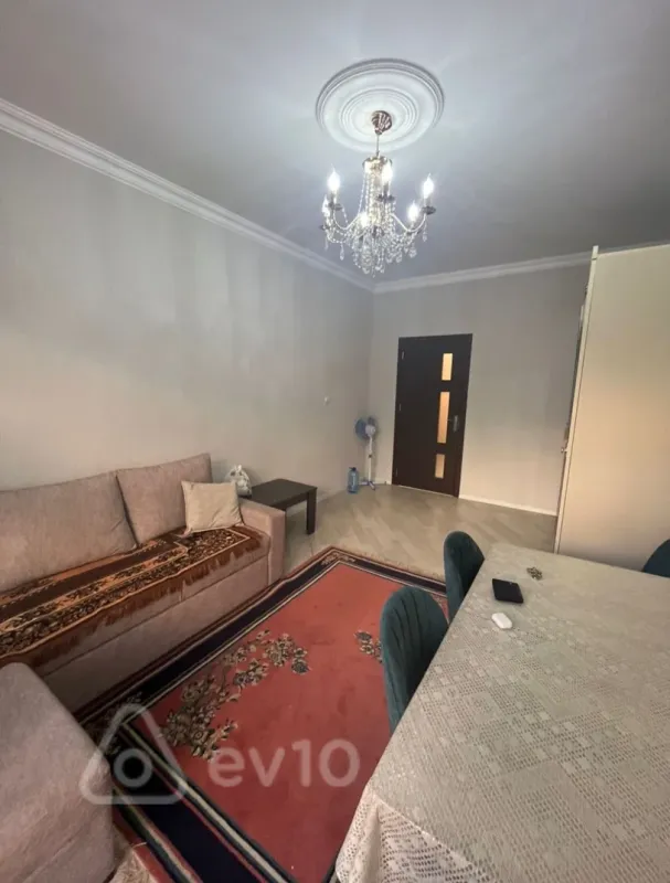 Kirayə verilir 1 otaqlı köhnə tikili 35 m²