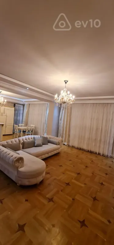 Kirayə verilir 3 otaqlı yeni tikili 165 m²