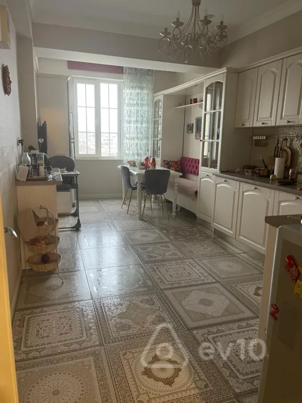 Satılır 4 otaqlı yeni tikili 168 m²