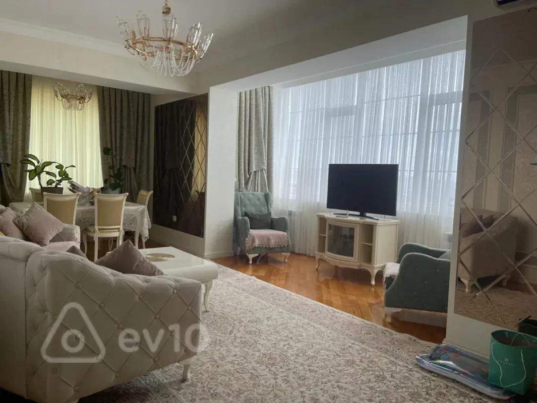 Satılır 4 otaqlı yeni tikili 168 m²