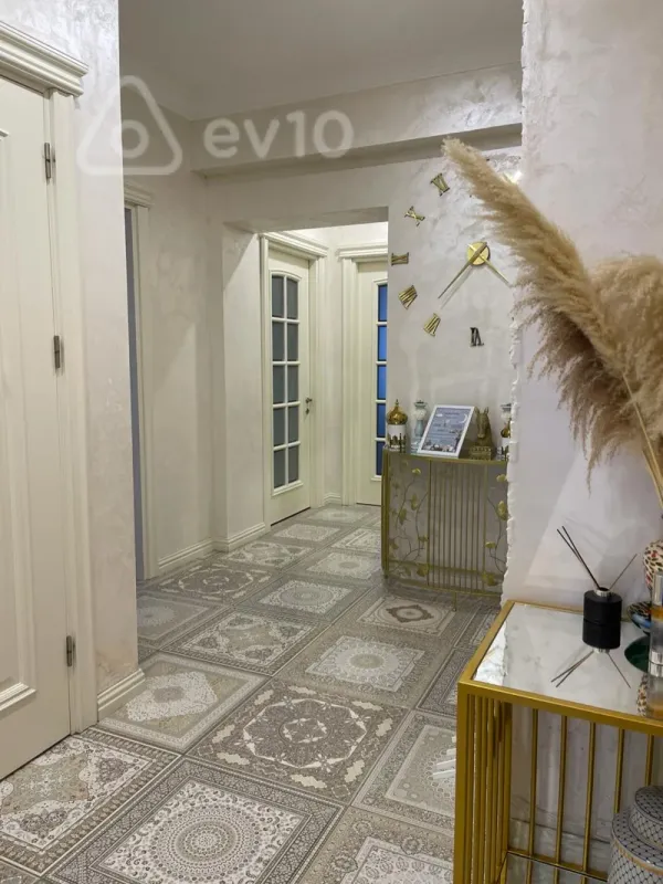 Satılır 4 otaqlı yeni tikili 168 m²