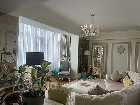 Satılır 4 otaqlı yeni tikili 168 m²