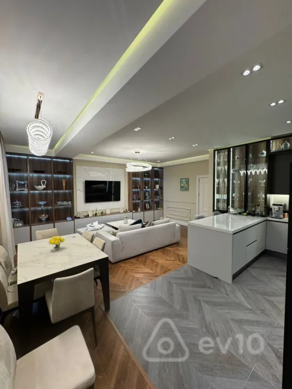 Satılır 2 otaqlı yeni tikili 88 m²