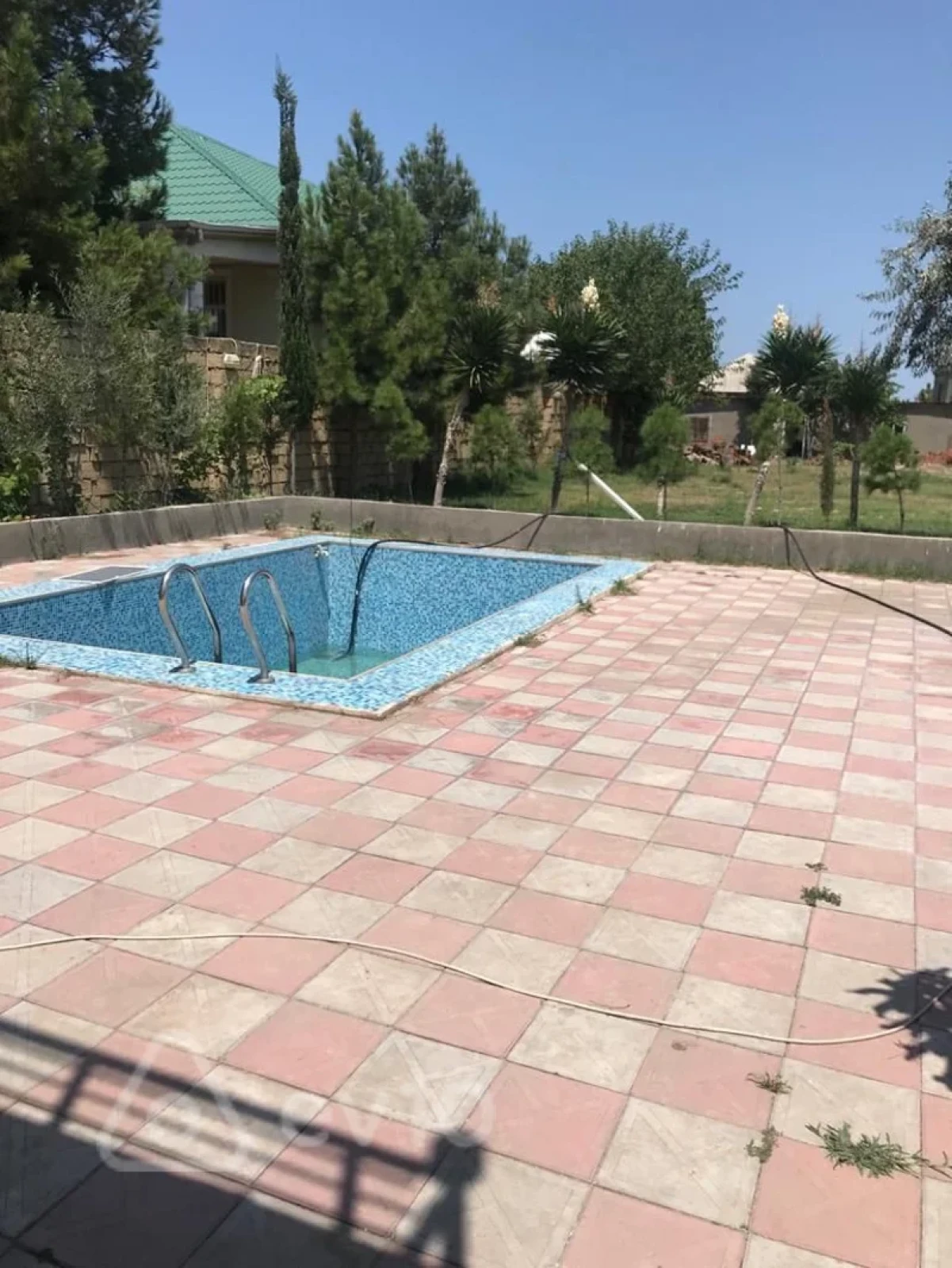 Kirayə verilir 3 otaqlı həyət evi 200 m²