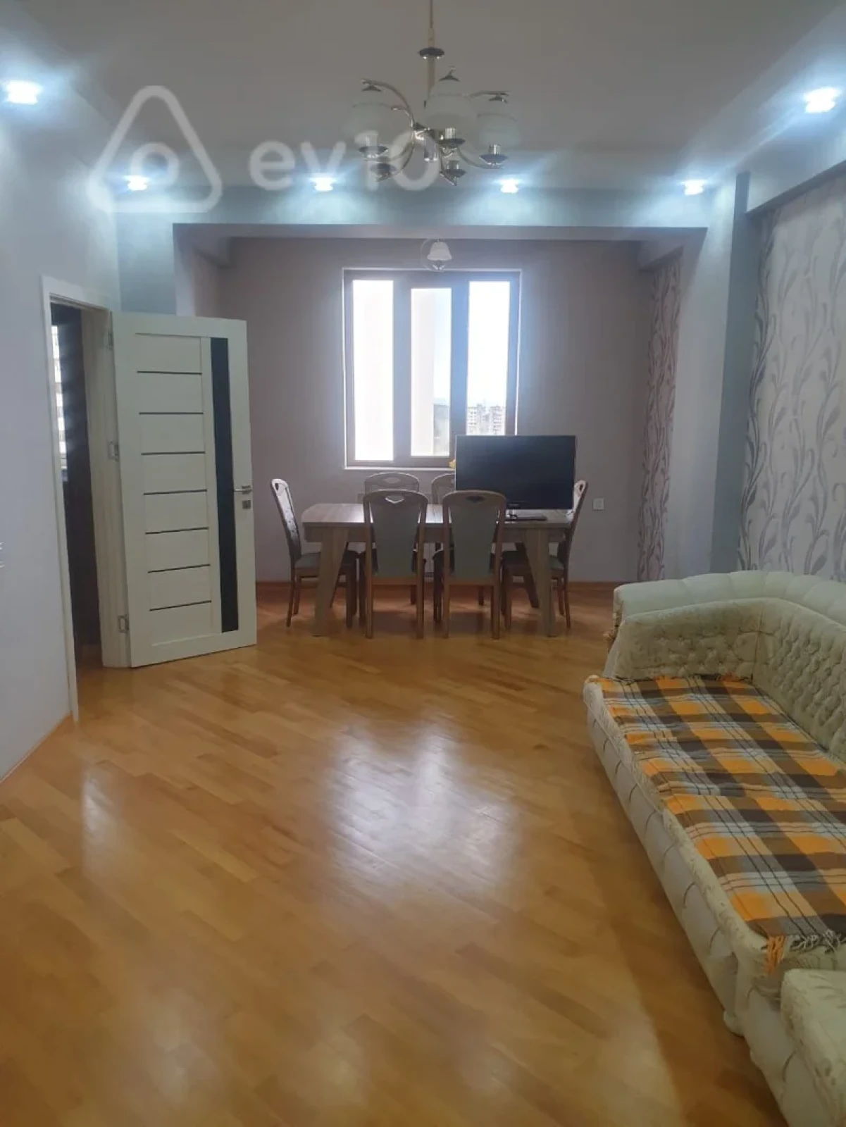 Kirayə verilir 2 otaqlı yeni tikili 60 m²