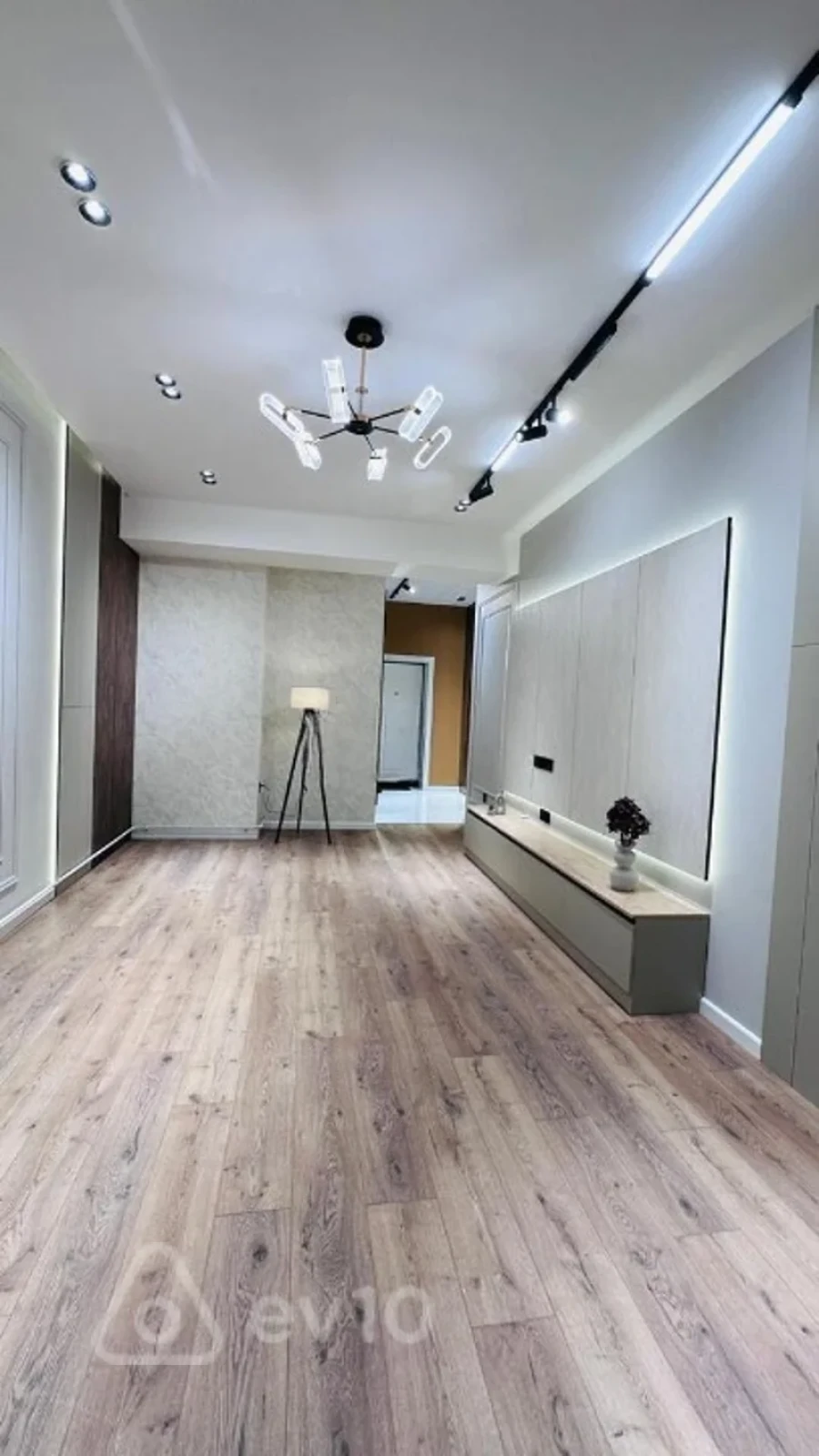 Satılır 3 otaqlı yeni tikili 90 m²