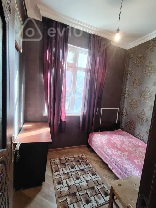 Kirayə verilir 3 otaqlı köhnə tikili 65 m²