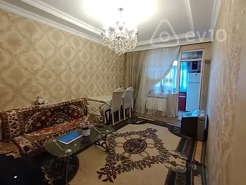 Kirayə verilir 3 otaqlı köhnə tikili 65 m²