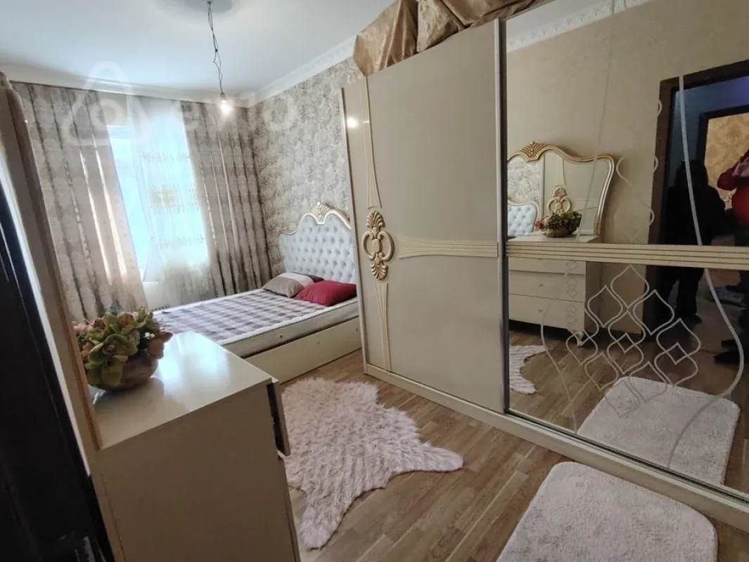 Kirayə verilir 3 otaqlı köhnə tikili 65 m²