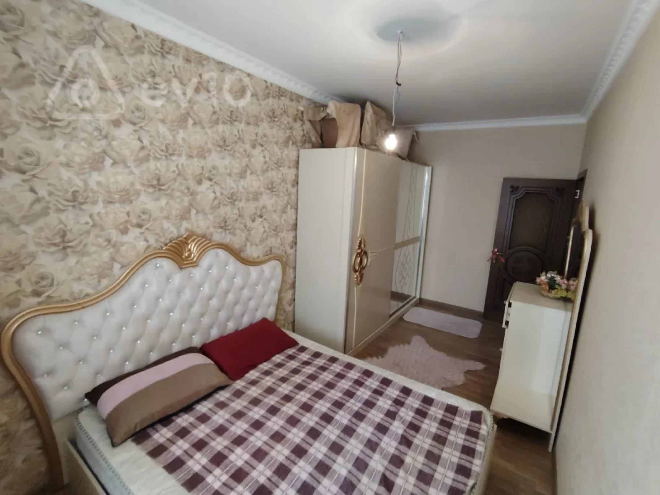 Kirayə verilir 3 otaqlı köhnə tikili 65 m²