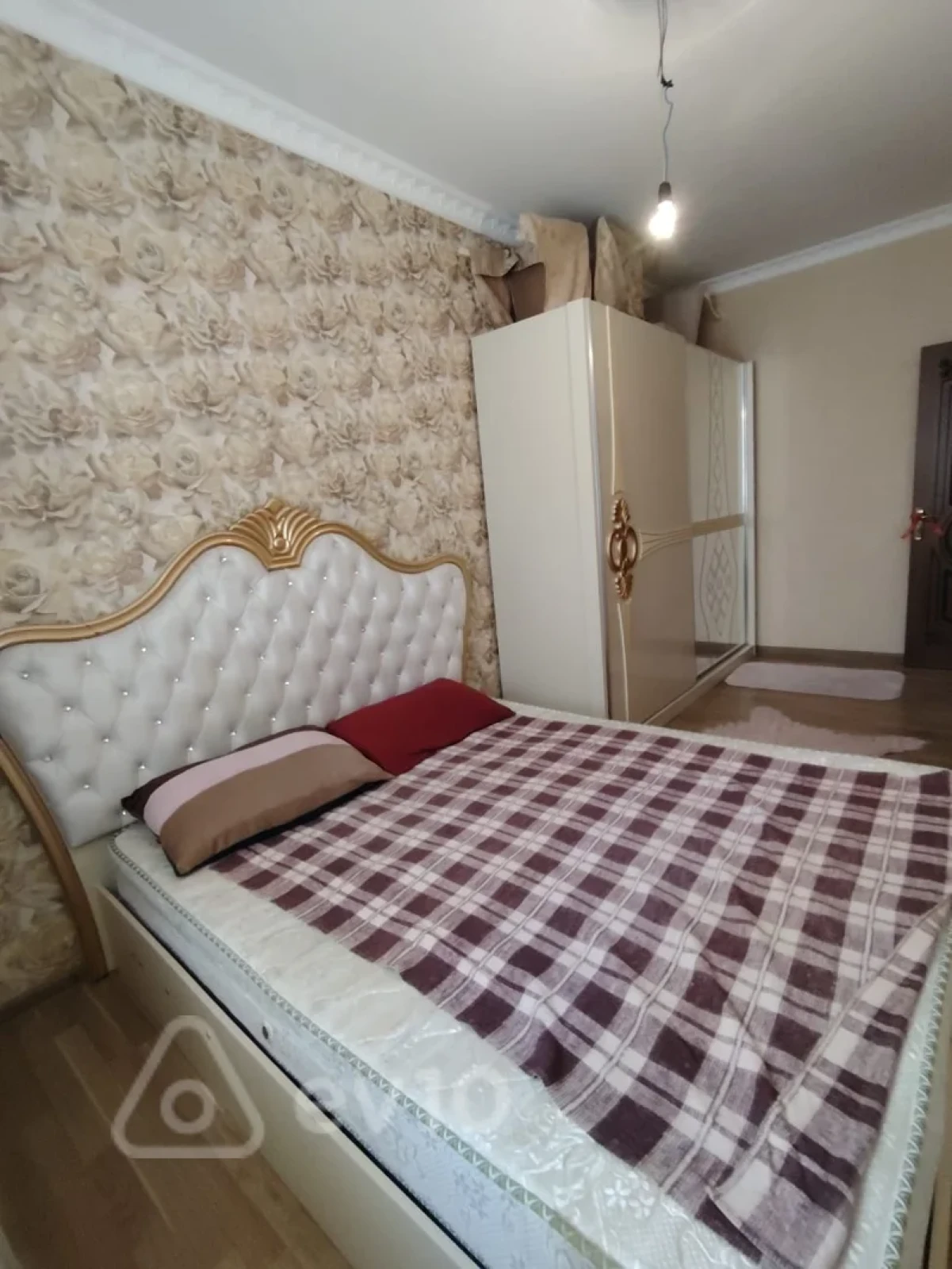 Kirayə verilir 3 otaqlı köhnə tikili 65 m²