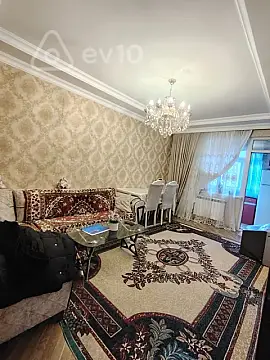 Kirayə verilir 3 otaqlı köhnə tikili 65 m²