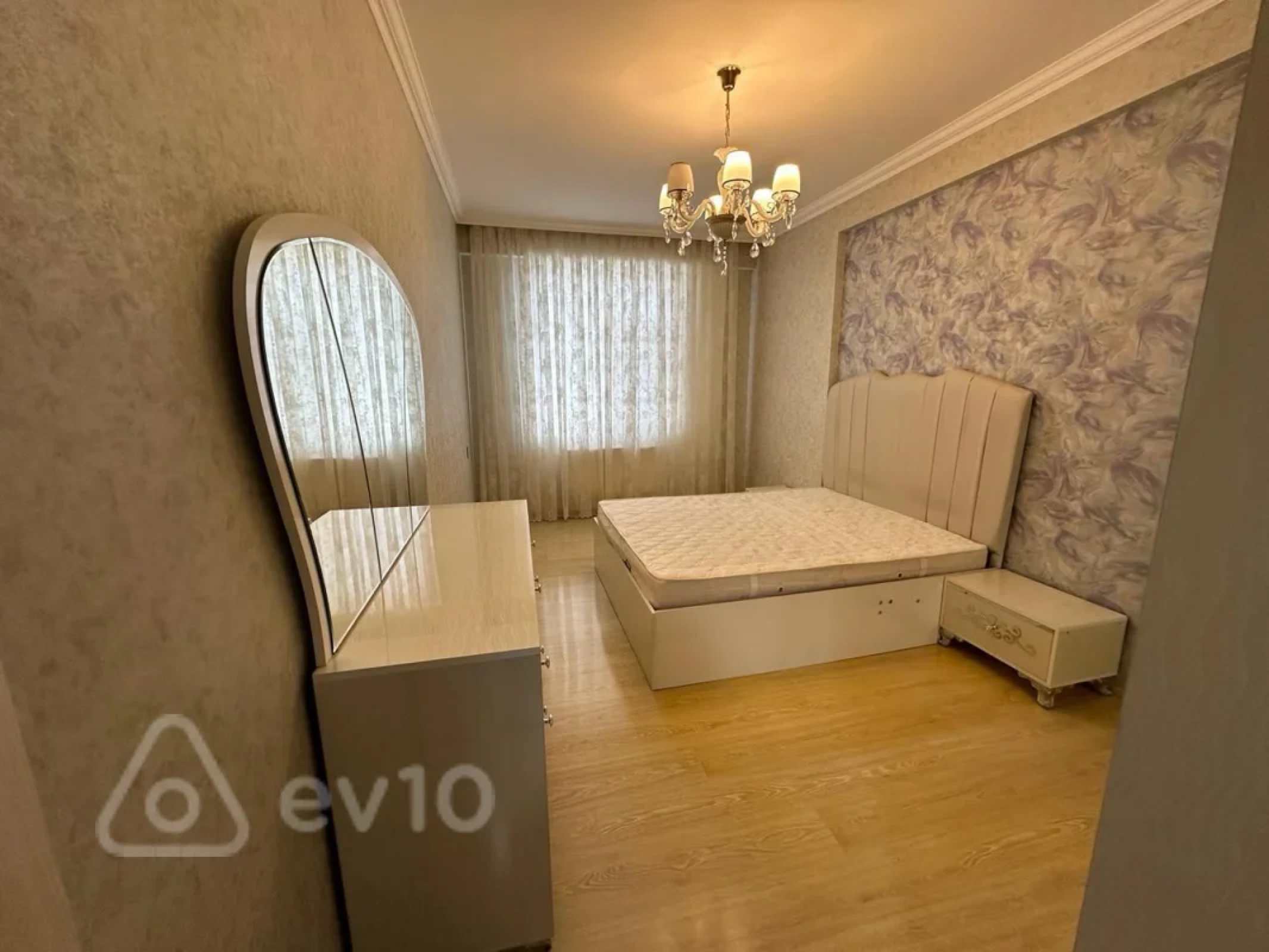 Kirayə verilir 2 otaqlı yeni tikili 70 m²