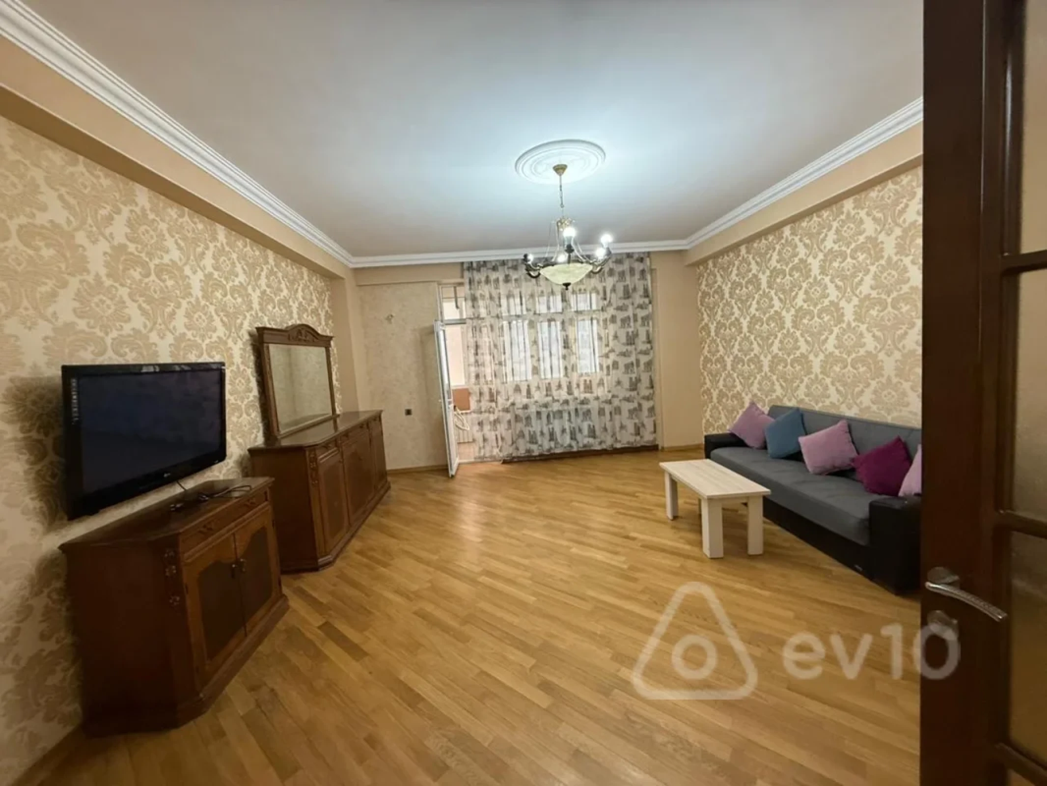 Kirayə verilir 3 otaqlı yeni tikili 134 m²