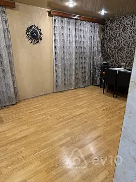 Satılır 2 otaqlı köhnə tikili 55 m²