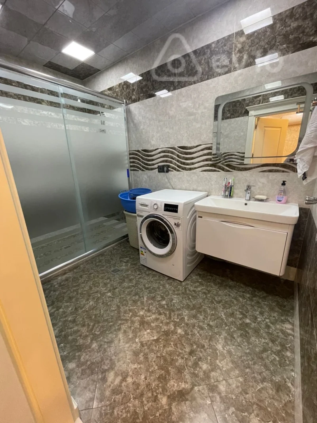 Satılır 3 otaqlı yeni tikili 127.4 m²