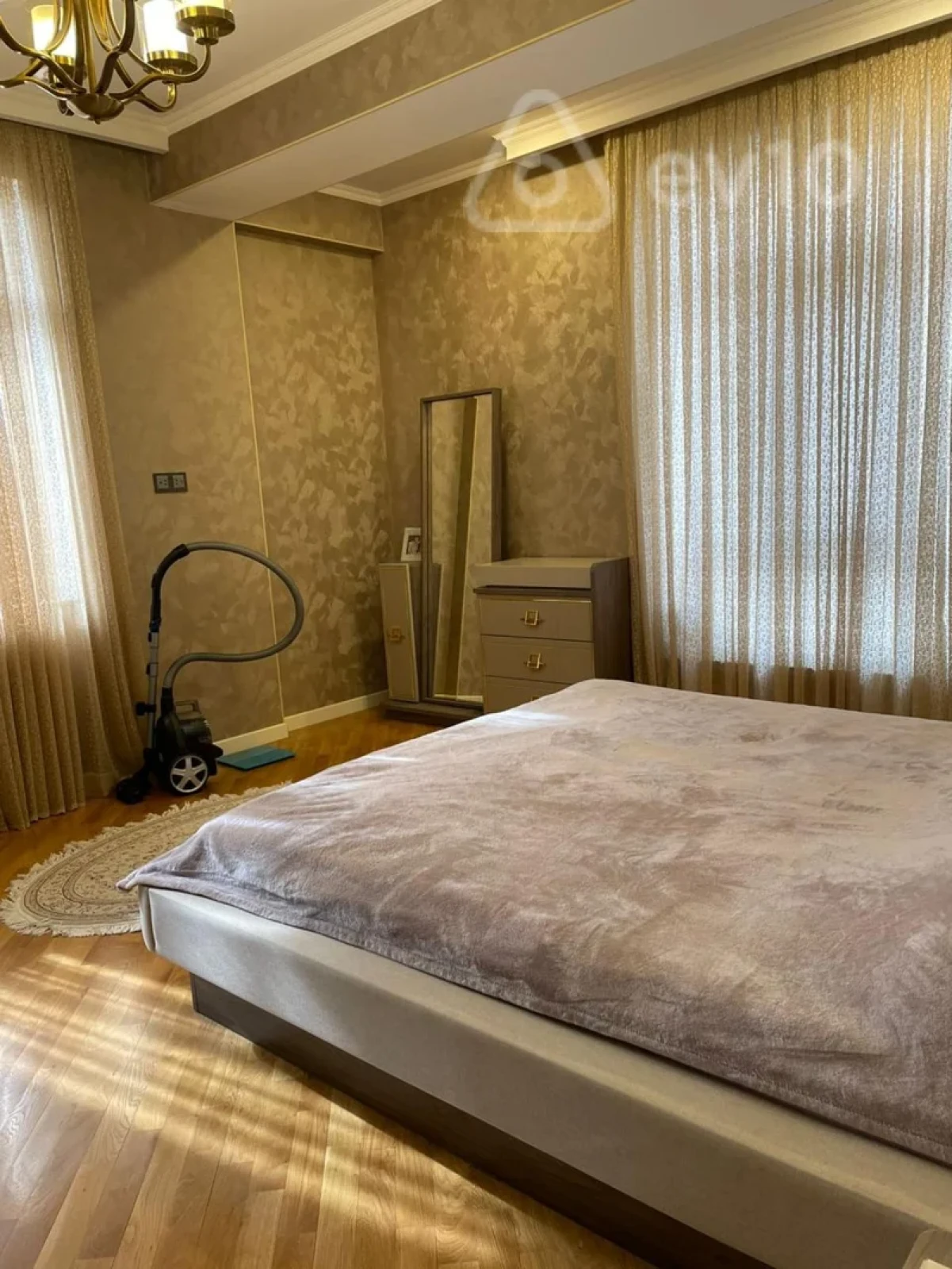 Satılır 3 otaqlı yeni tikili 127.4 m²