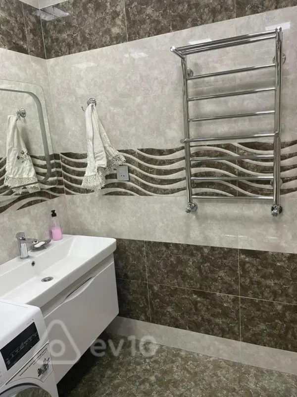 Satılır 3 otaqlı yeni tikili 127.4 m²