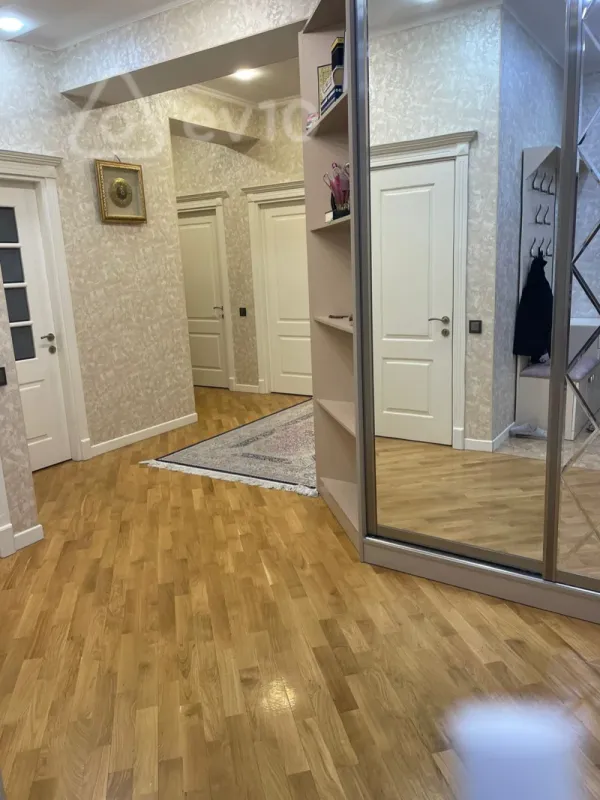 Satılır 3 otaqlı yeni tikili 127.4 m²