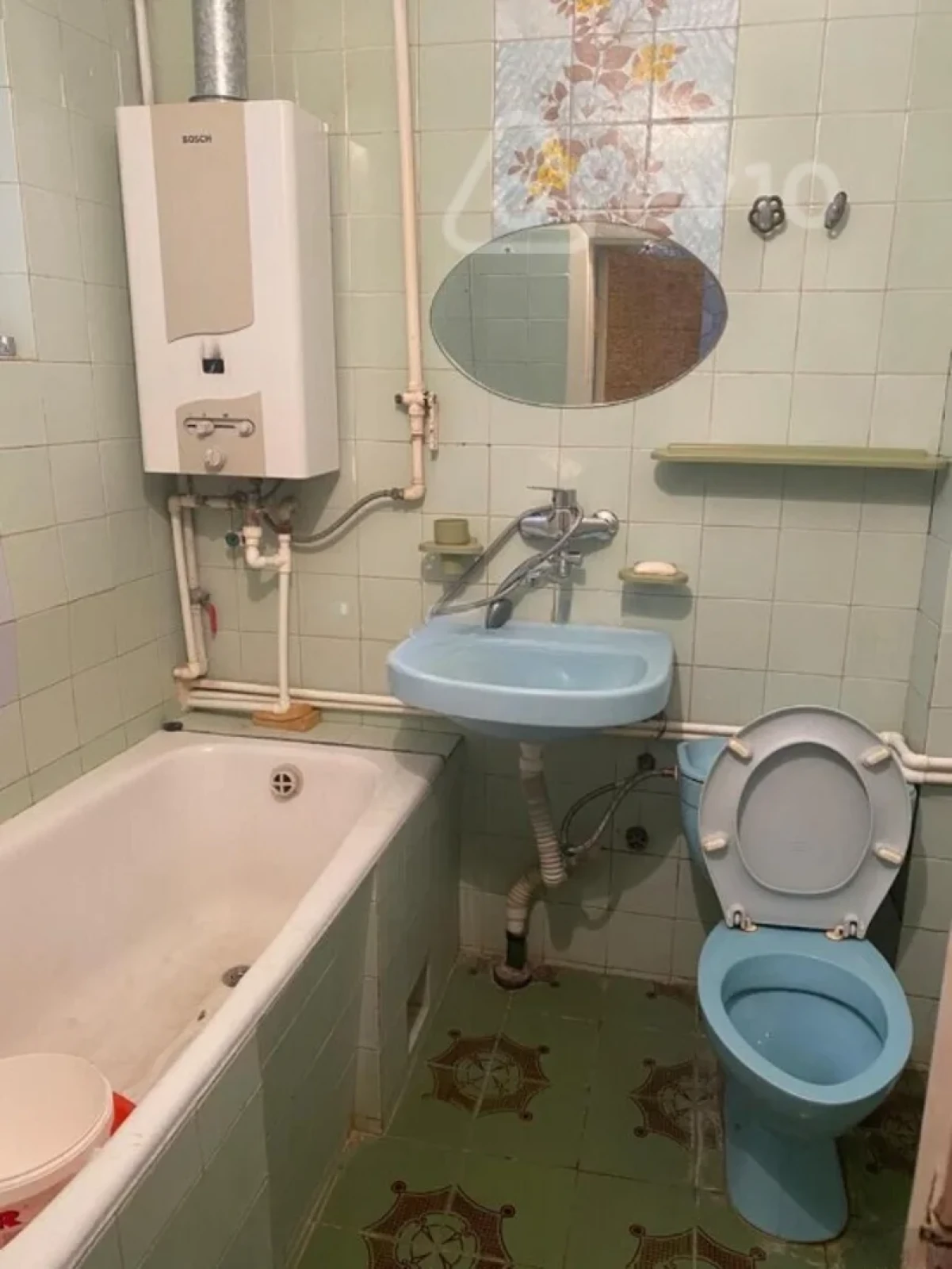 Kirayə verilir 2 otaqlı köhnə tikili 52 m²