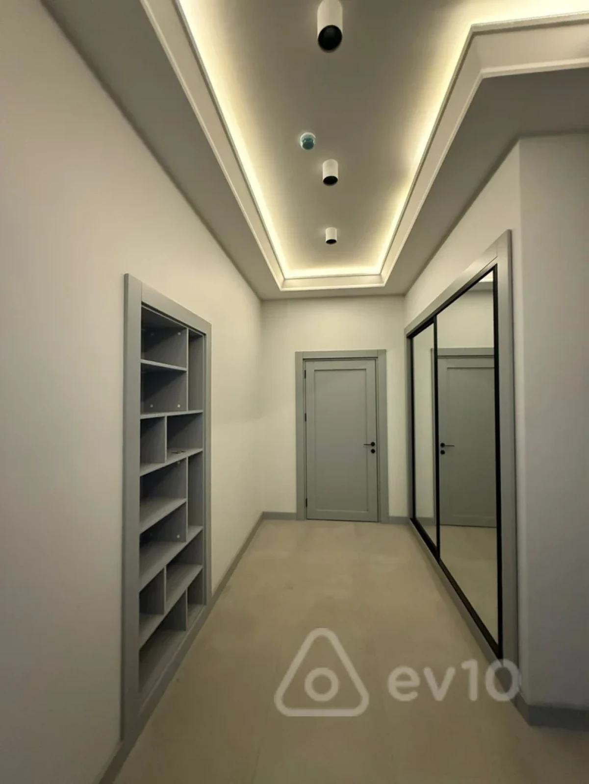 Kirayə verilir 2 otaqlı yeni tikili 120 m²