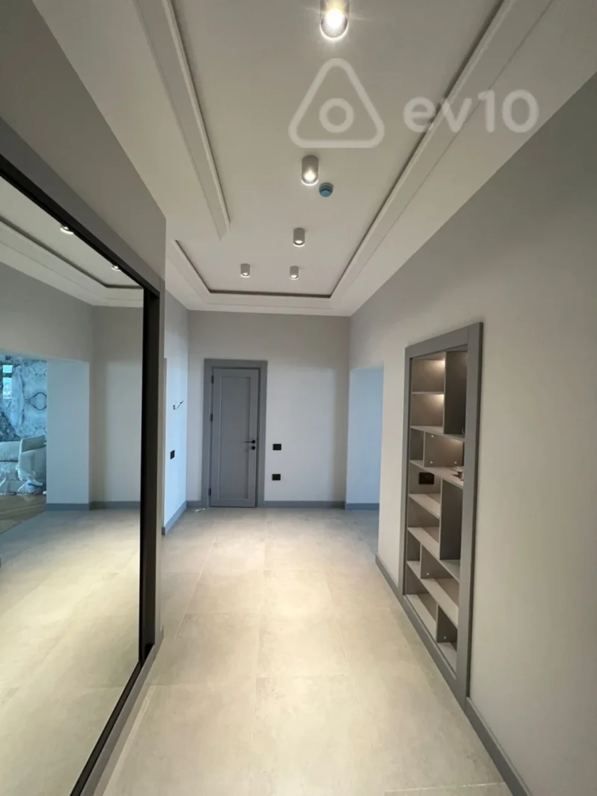 Kirayə verilir 2 otaqlı yeni tikili 120 m²